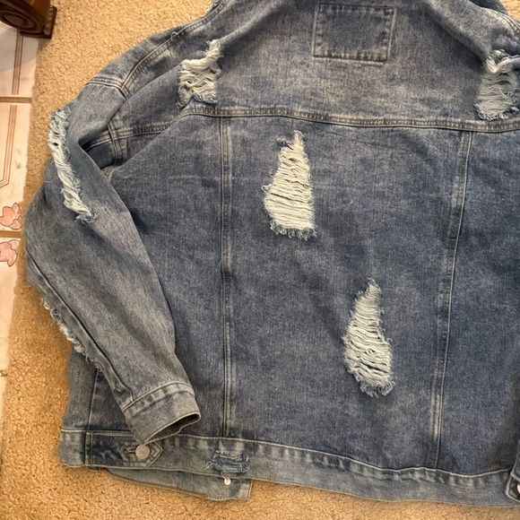 Distressed Jean‎ Jacket - Picture 8 of 8